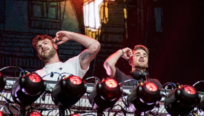 The Chainsmokers to headline MaximBet   s 2022 Super Bowl party